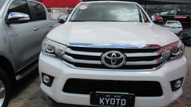 TOYOTA HILUX CD SRX 4X4 2.8 TDI 16V DIESEL AUT