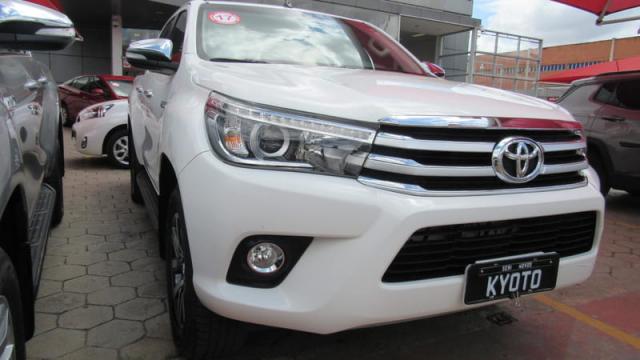 TOYOTA HILUX CD SRX 4X4 2.8 TDI 16V DIESEL AUT - Foto 2