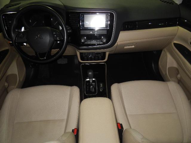 Mitsubishi Outlander 2.2 Diesel Top de linha 7 Lugares Couro Bege Xenon Teto - Foto 10
