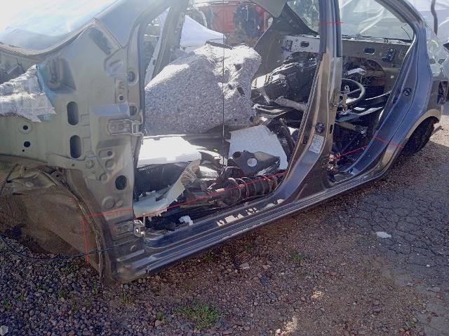 Caixa de Ar Lateral Esquerda Nissan Versa 2012-20  - Foto 2