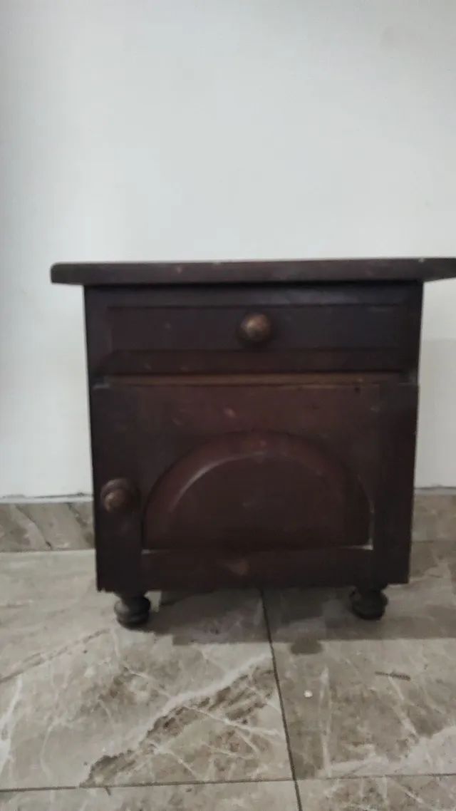 Criado mudo 
