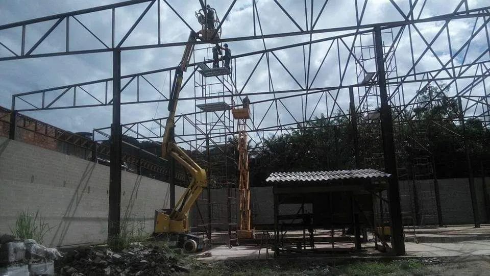 Galpões com Estruturas de Ferro - Foto 5