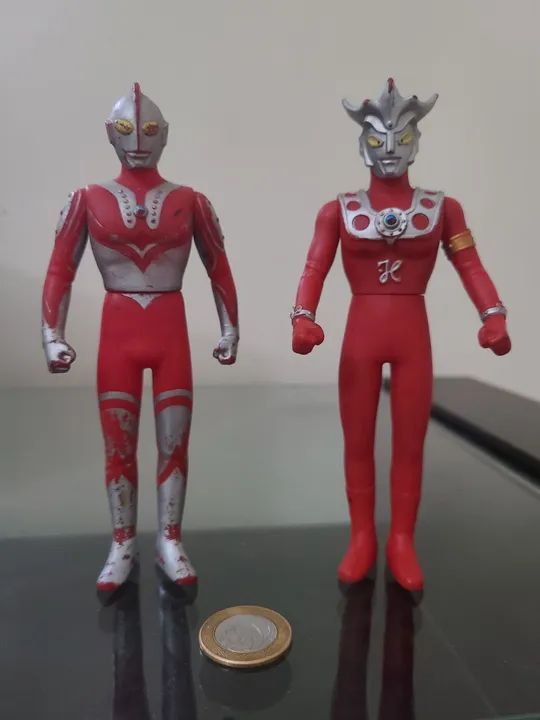 Bonecos Ultraman Bandai