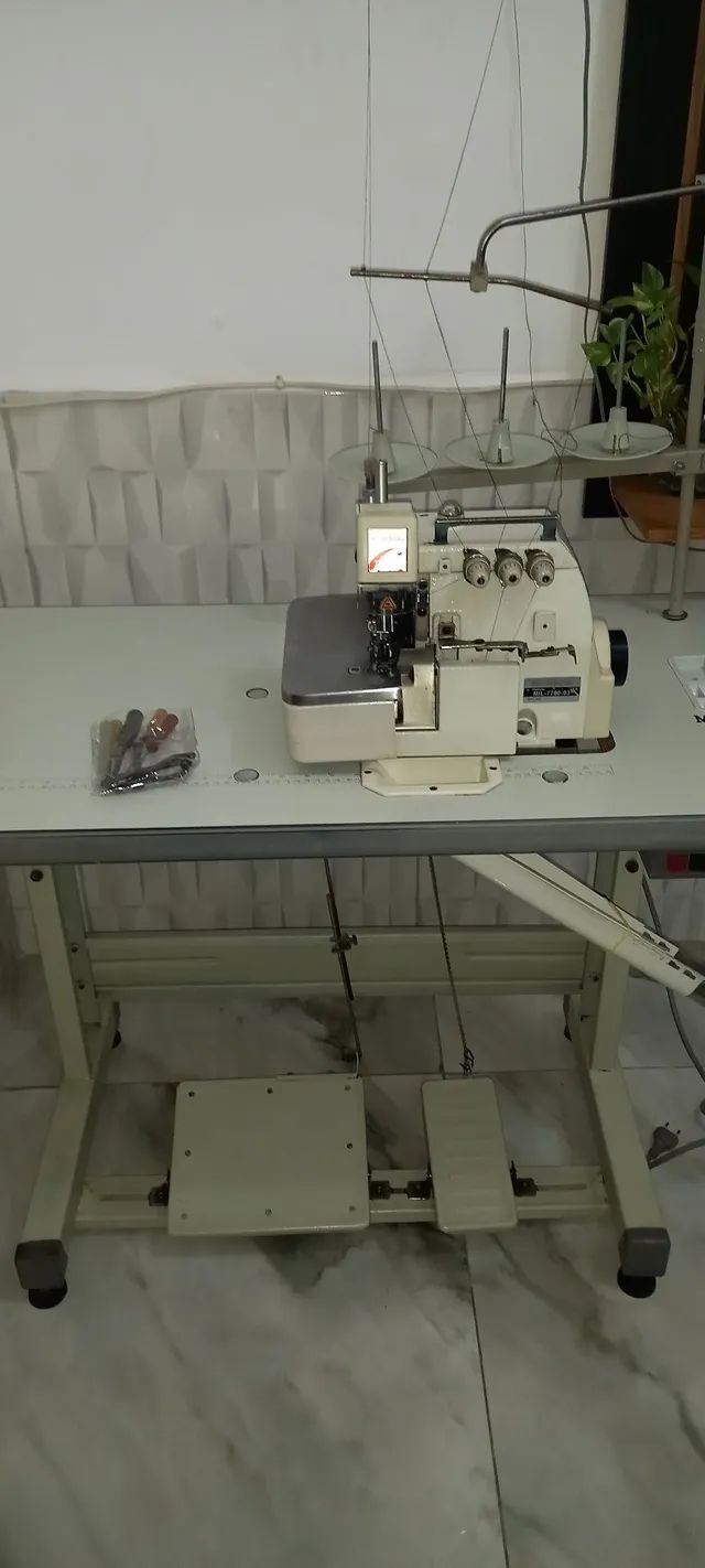 "maquina overlock 3 fios" no Brasil