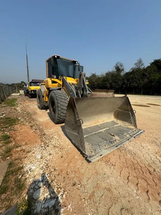 Pá carregadeira Volvo L90f 2009