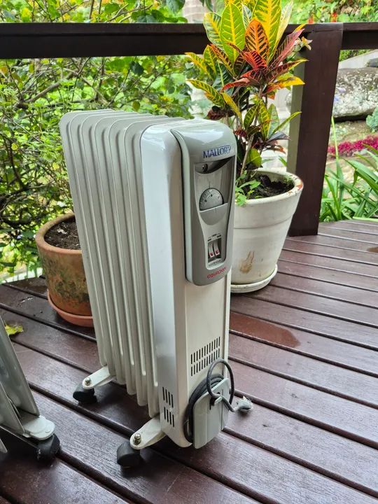 Aquecedor Elétrico Mondial e Malory 220V -1500W - Foto 3