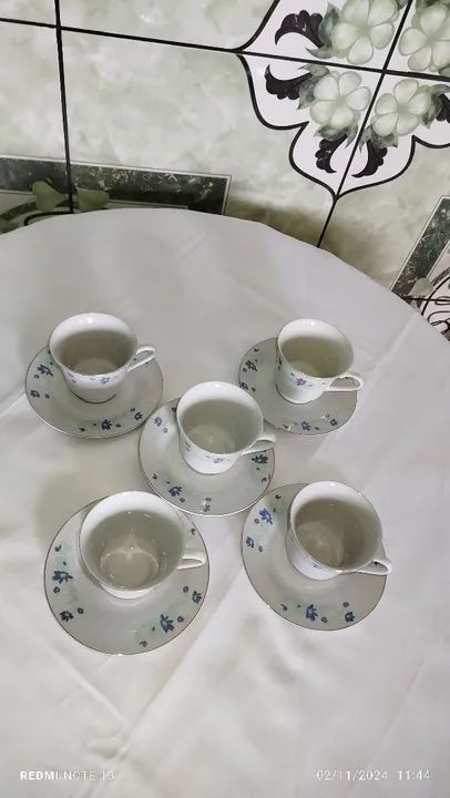 Jogo de Chá com 5 Peças - Flores Delicadas - Foto 3