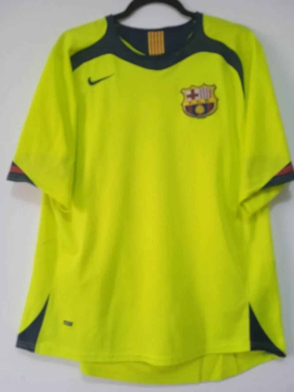 Camisa Barcelona 2005 / 2006 #10 Ronaldinho Autografada Certificada 3 - Foto 3