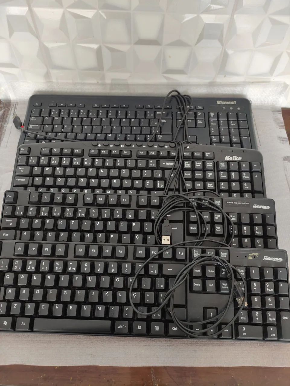 Computador + 2 monitores e teclados de brinde - Foto 4