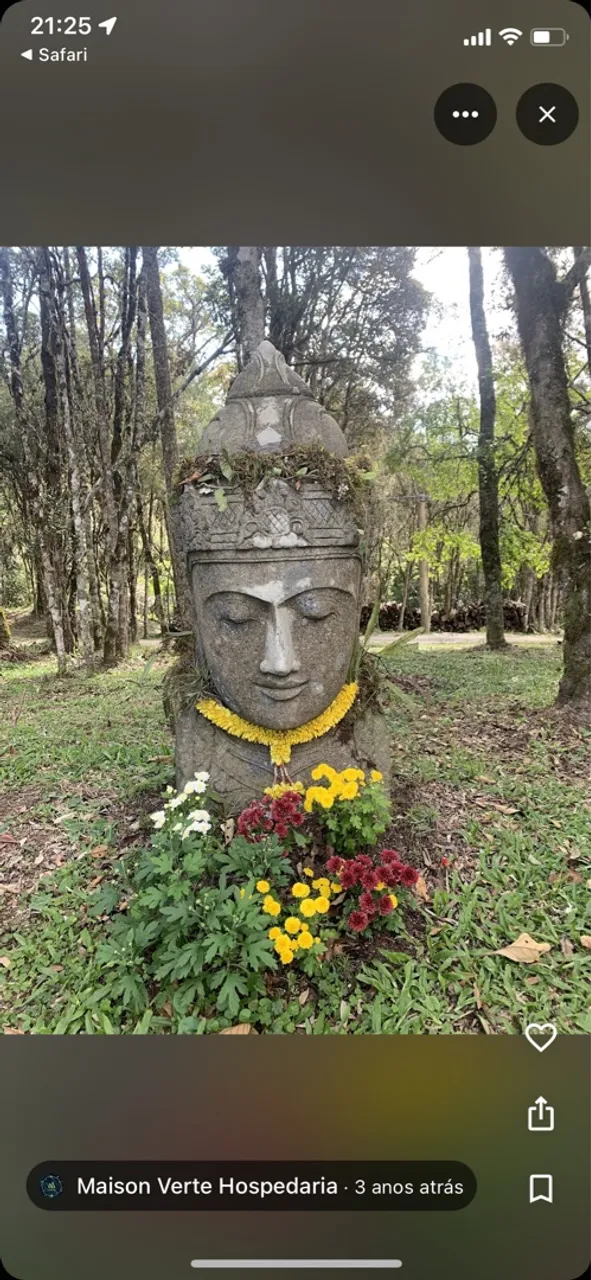 Estátua de Buda em Pedra