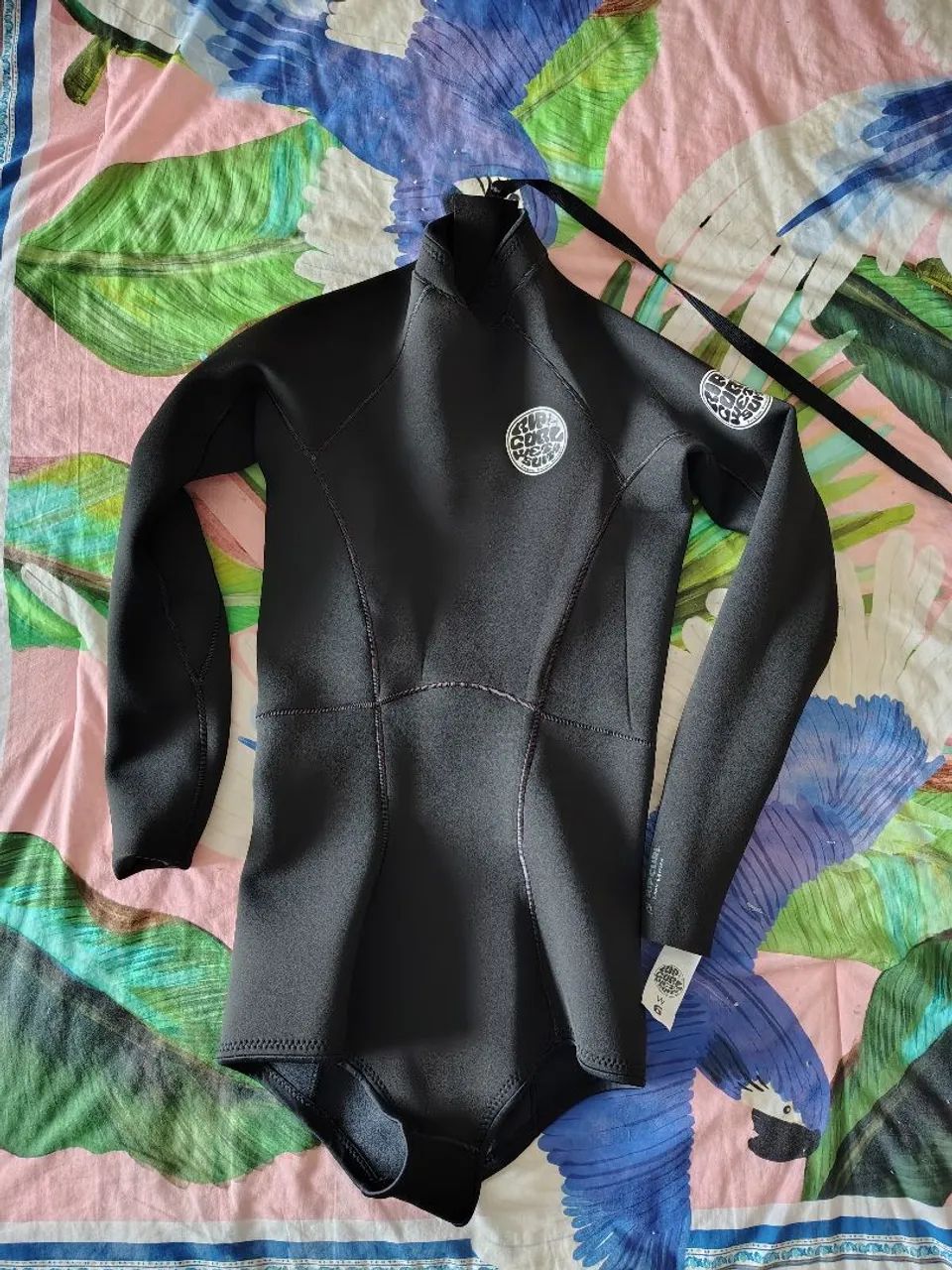 NOVO maiô manga longa neoprene Rip Curl 1,5mm tamanho 6