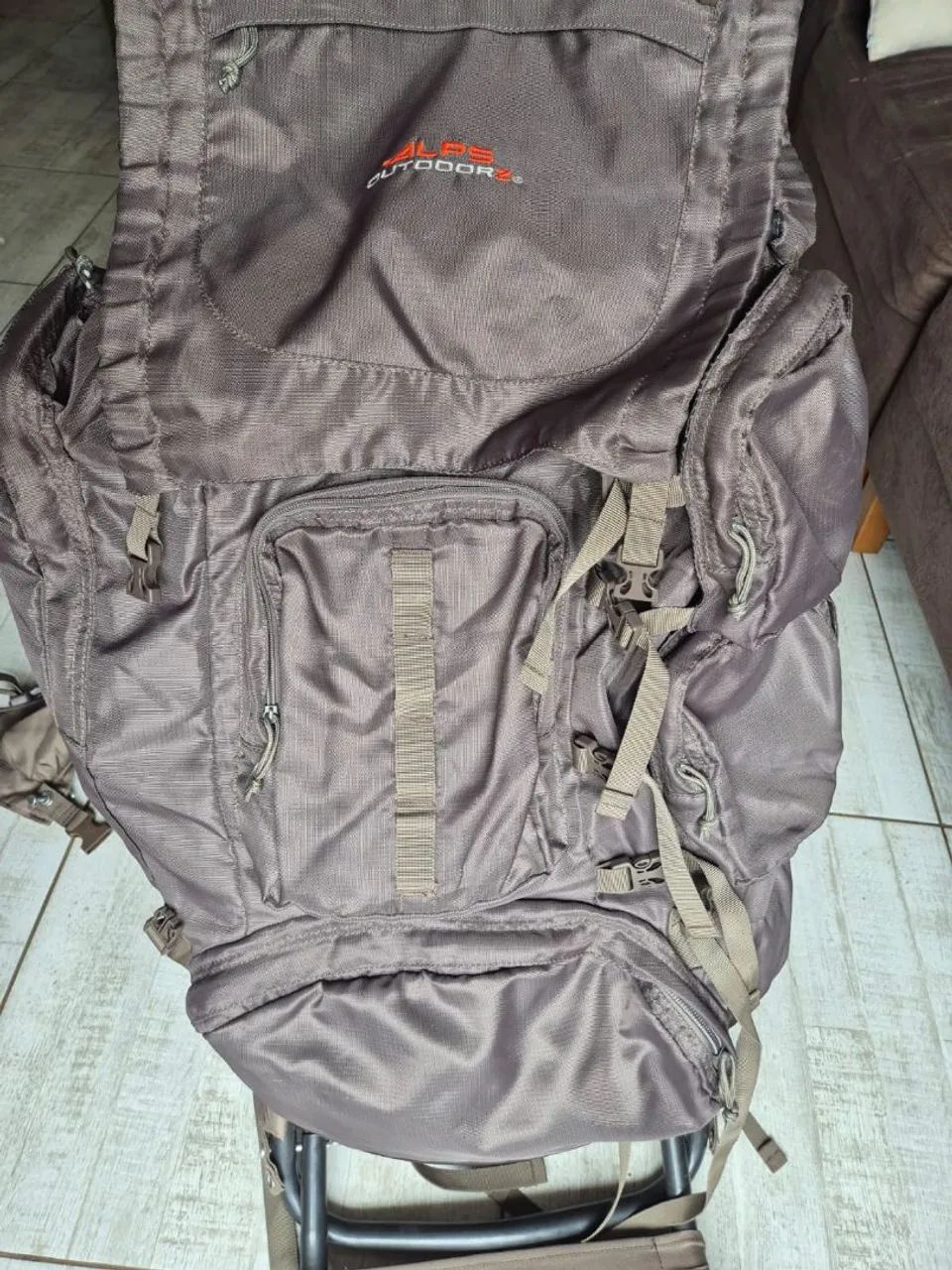 Baixou!! Mochila de Camping Alps Outdoors