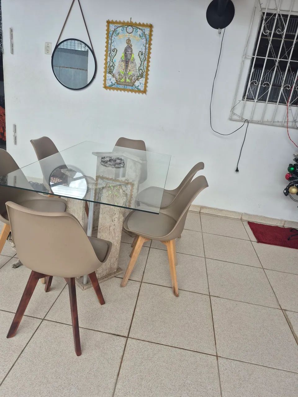 Mesa 6 cadeiras, pé de mármore!!