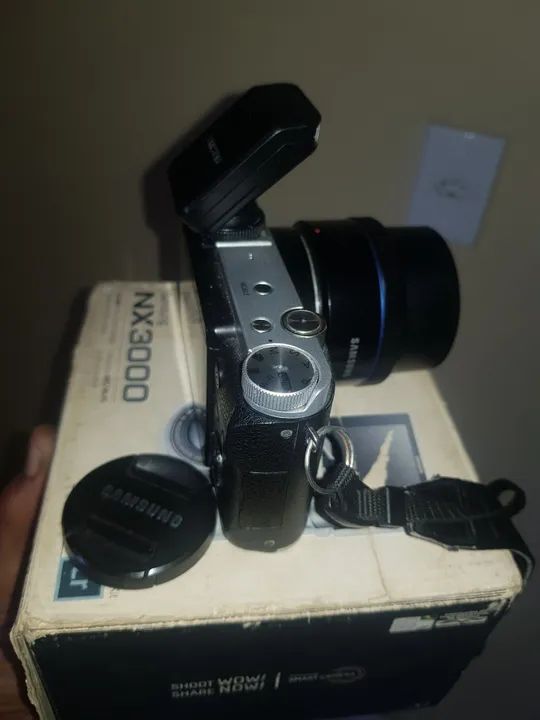 Camera Samsung NX3000<br>20.3mp/ wi-fi <br>Vai na caixa<br>