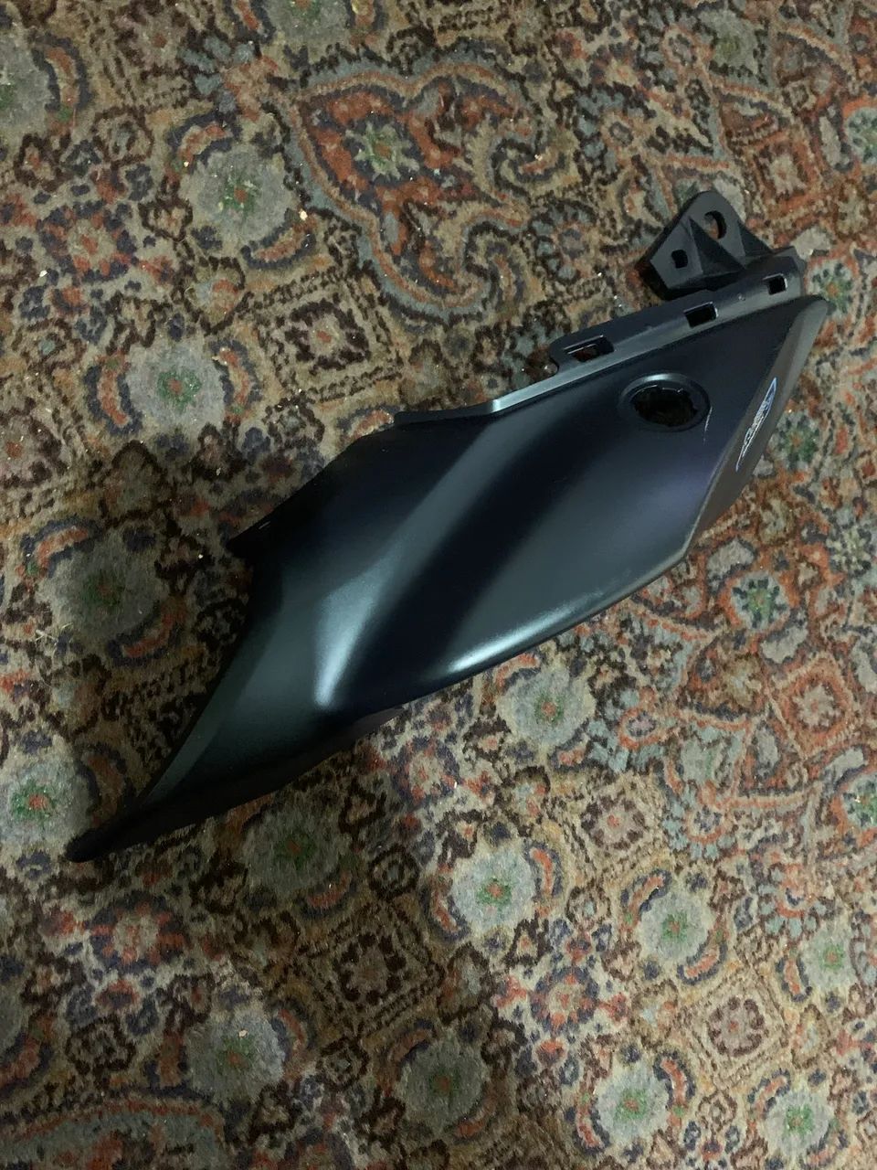 Carenagem lateral traseira Esquerda Yamaha Fz15 Original - Peças