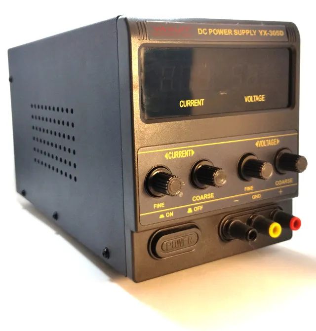 Fonte De Alimentação Digital Yaxun YX-305D 30V 5A Bivolt