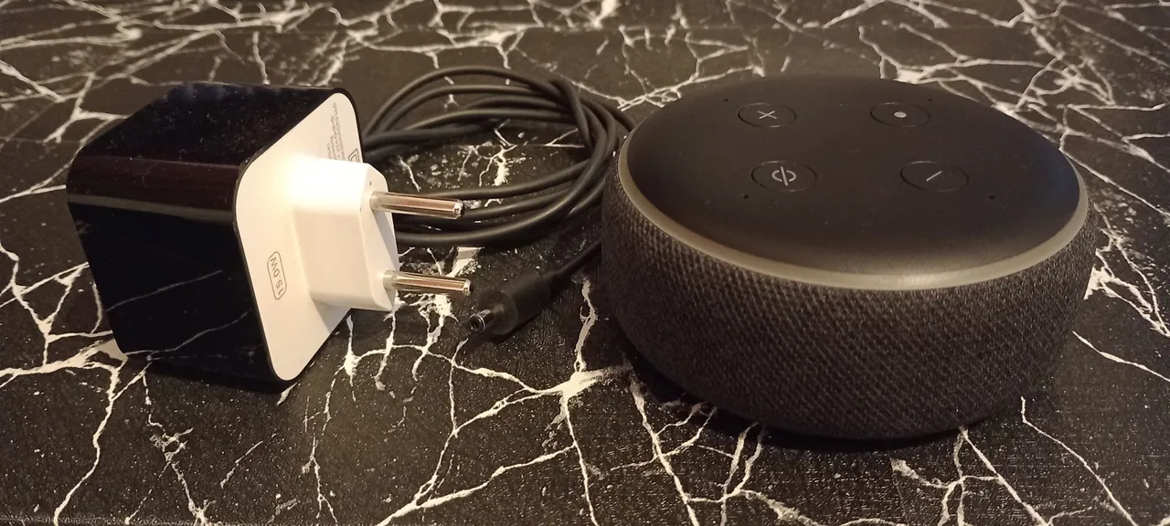 Echo Dot 3ª Geração + Fonte de Alimentação