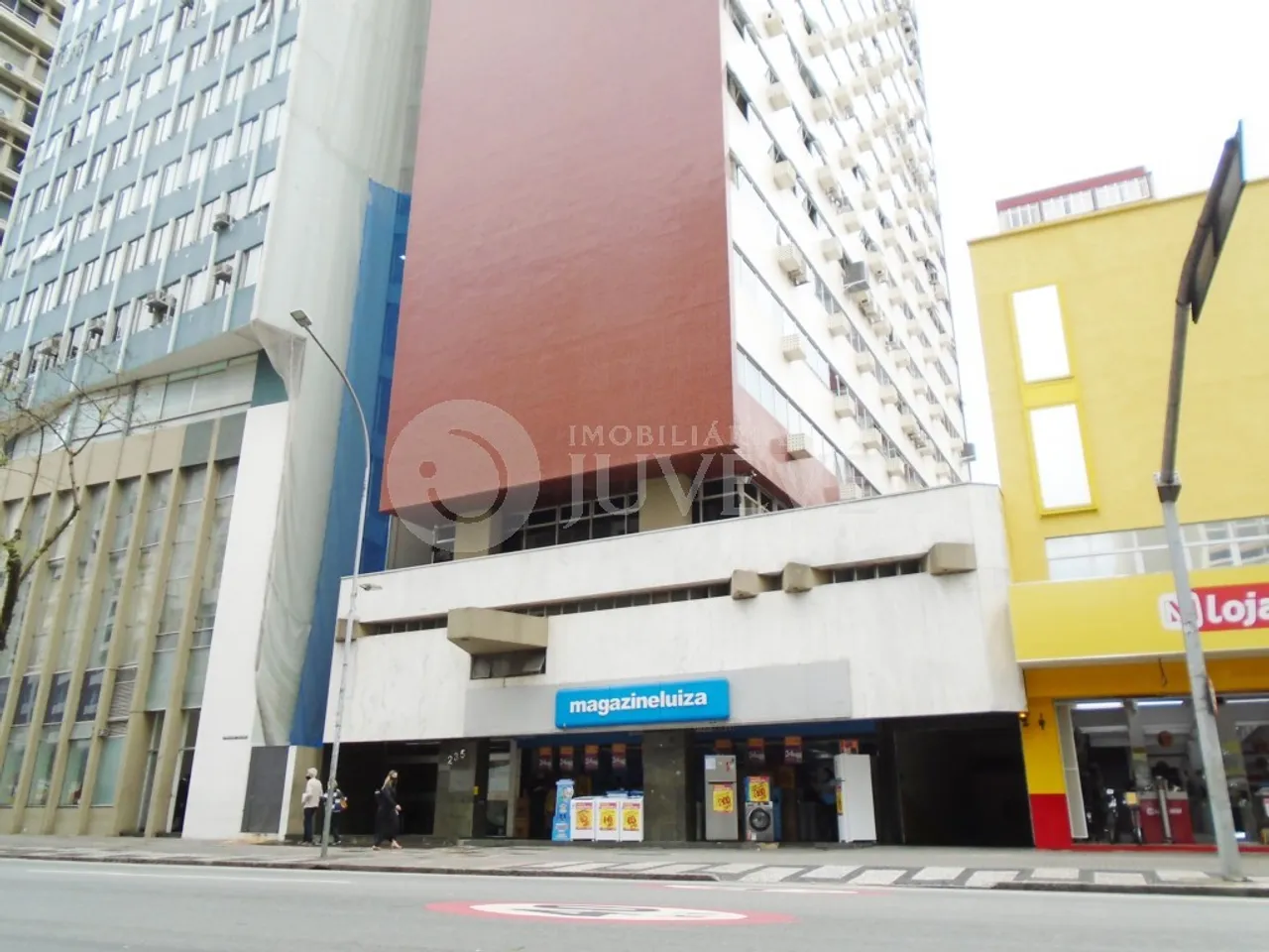 IMOBILIÁRIA JUVEVÊ ALUGA SALA COMERCIAL CENTRO EDIFICIO ARNALDO THÁ PRX XV DE NOVEMBRO PRA