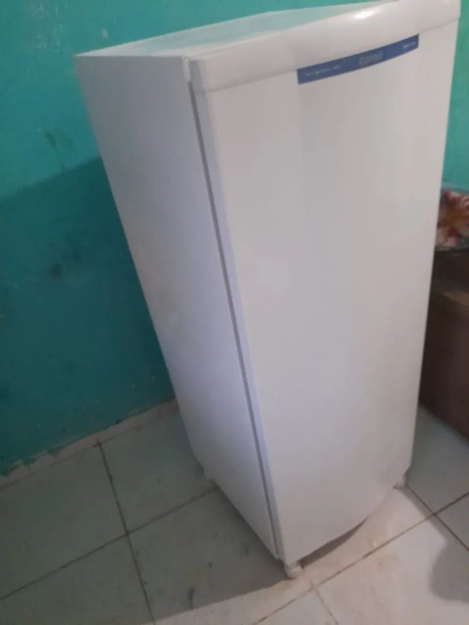 Geladeira Vertical Branco - R$750,00 - Foto 4