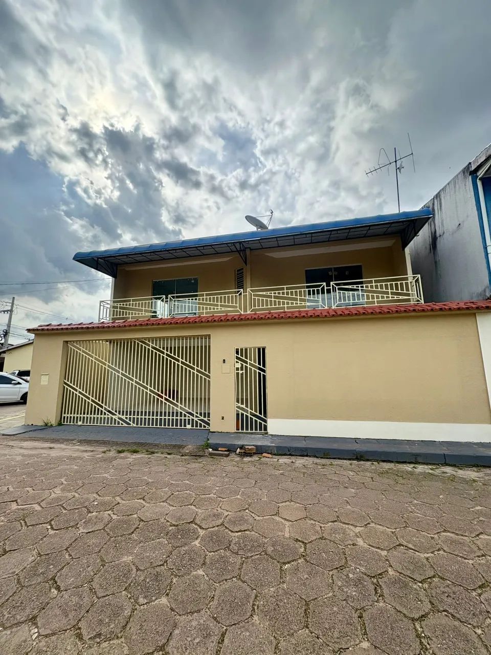 Sobrado para venda com 187 metros quadrados com 4 quartos em Coqueiro - Ananindeua - PA