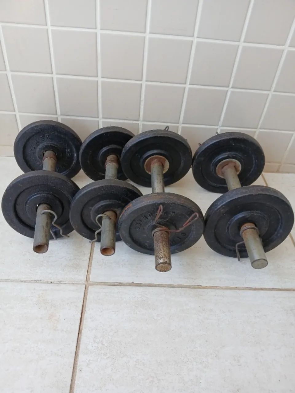 Kit Academia em Casa - Anilhas, Barra, Halteres e Suporte Ajustável - Foto 5