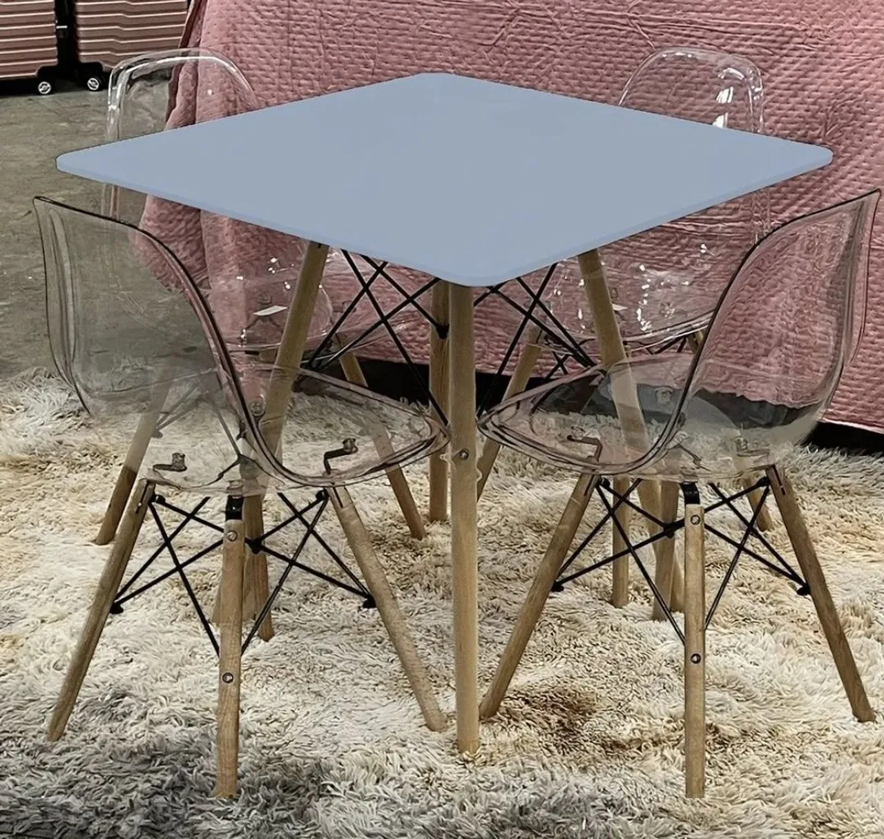 Conjunto de mesa 4 lugares cadeiras em acrílico transparente