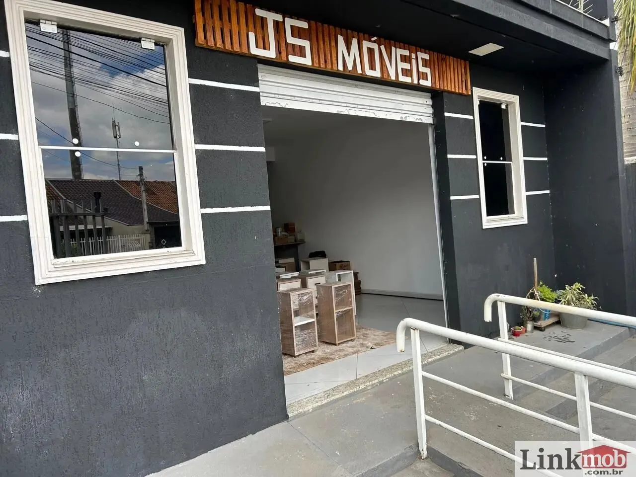 Loja para venda tem 99 metros quadrados em Cidade Industrial - Curitiba - PR