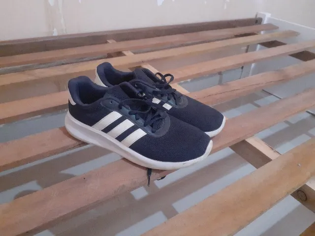 Tênis Adidas