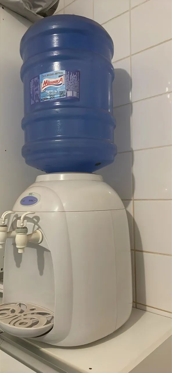 Vendo bebedouro (não está gelando) em ótimo estado  - Foto 2