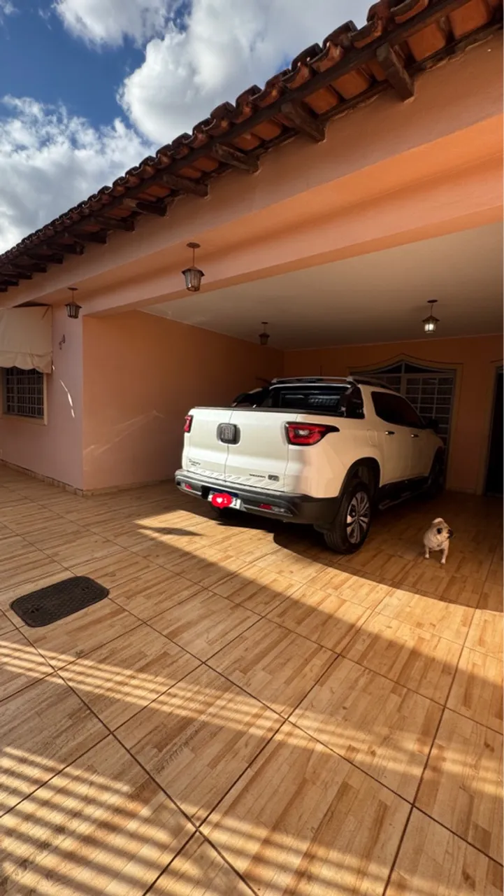 VENDO CASA-CEILÂNDIA CENTRO. QNM 18