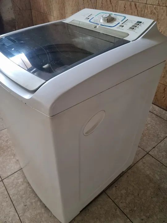 Máquina de Lavar Roupa Electrolux turbo 15kg - Foto 6