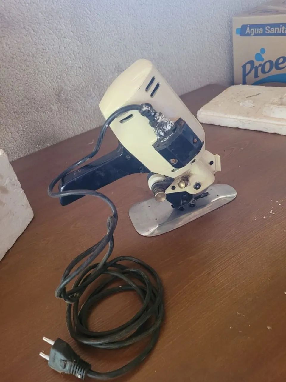Máquina de cortar tecido 