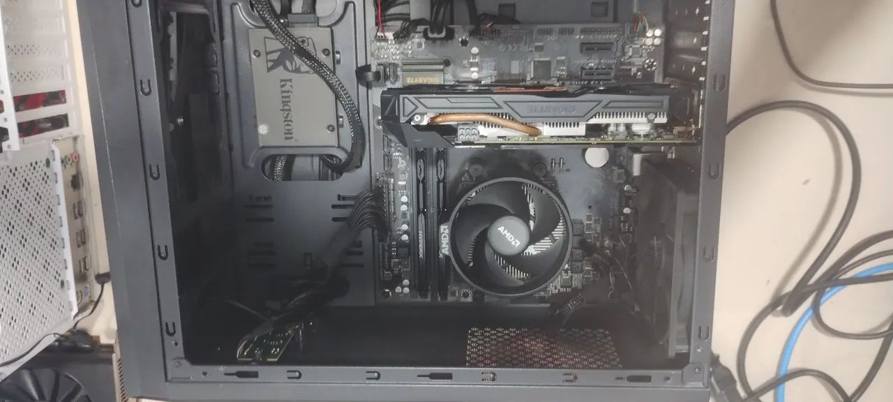 PC Gamer usado64396506807170123