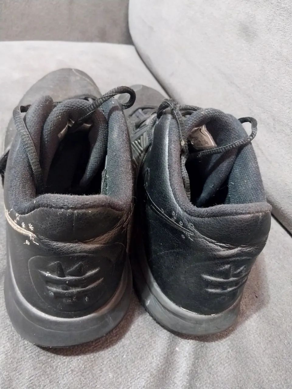 Tenis Nike Kyrie Flytrap 3  - Foto 2