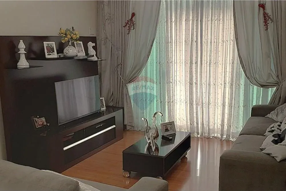 ALUGA-SE SOBRADO NA CITY PINHEIRINHO, 2 SUÍTES + 2 VAGAS E CHURRASQUEIRA COM 185M2