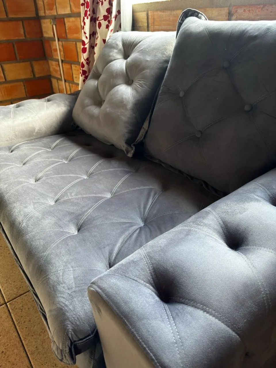 Sofá de 2 e 3 lugares cinza peça nova em estoque (pronta entrega)  - Foto 2