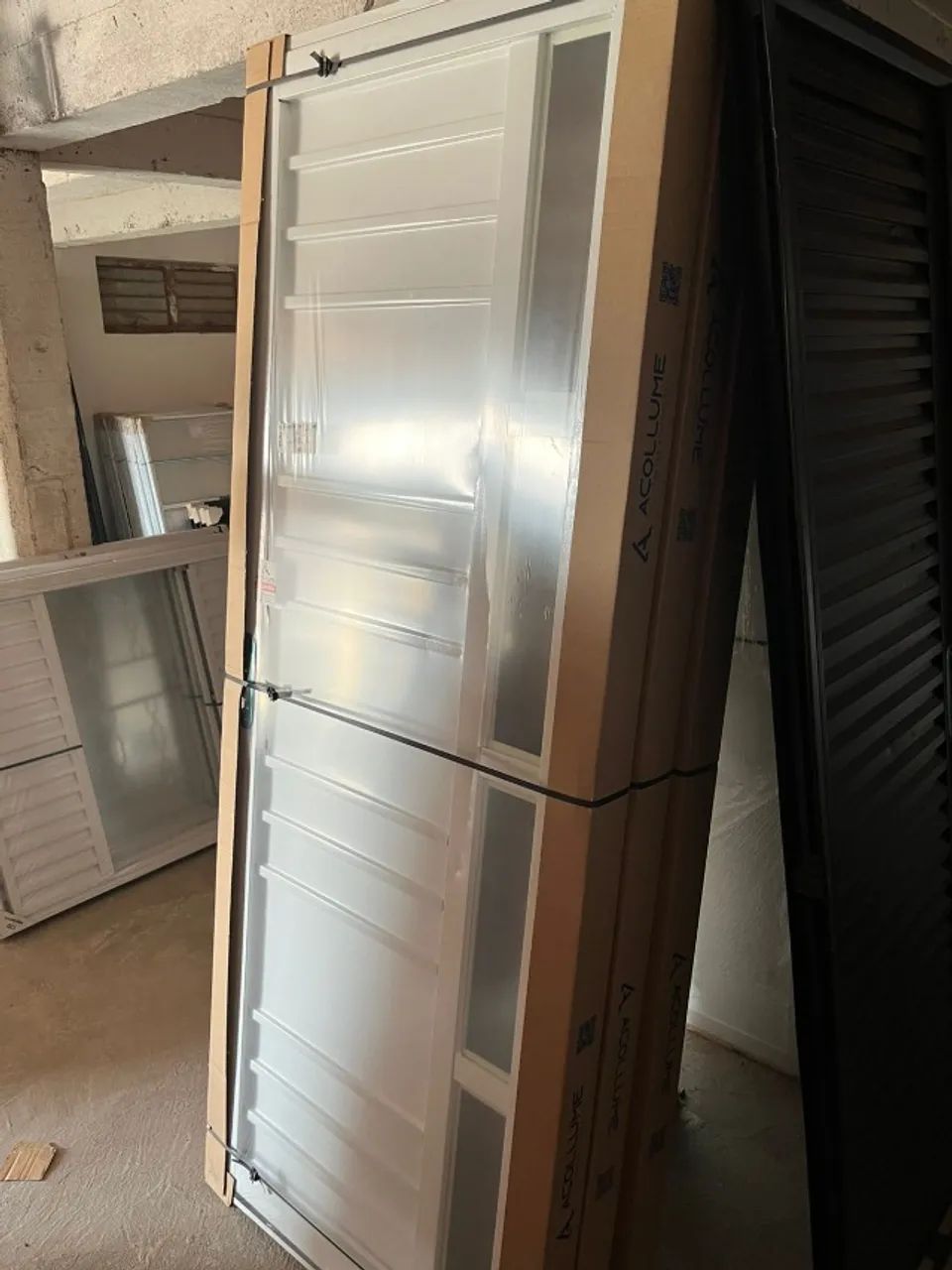 Porta lambril com vidro de aço branco - Foto 3