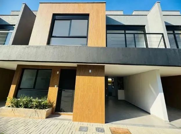Sobrado novo, alto padrão de acabamento no Campeche - Florianópolis - SC - Foto 2