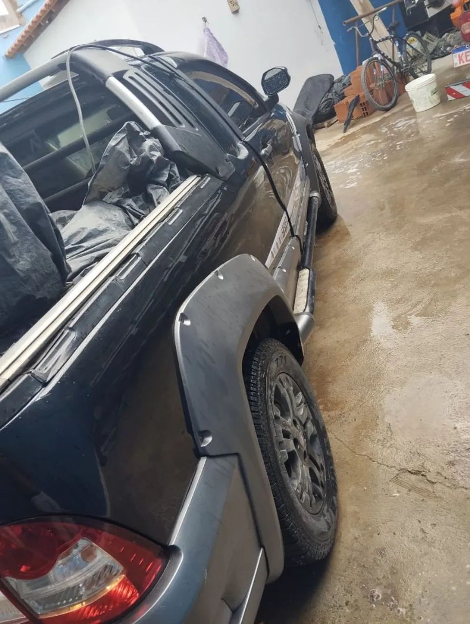 Strada 1.8 moto zero só pega e roda  35 mil tem conversa  - Foto 3
