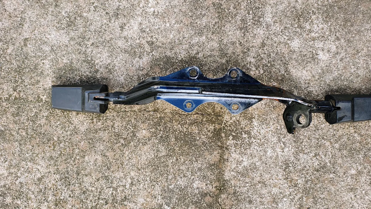 Estribo dianteiro Yamaha Factor