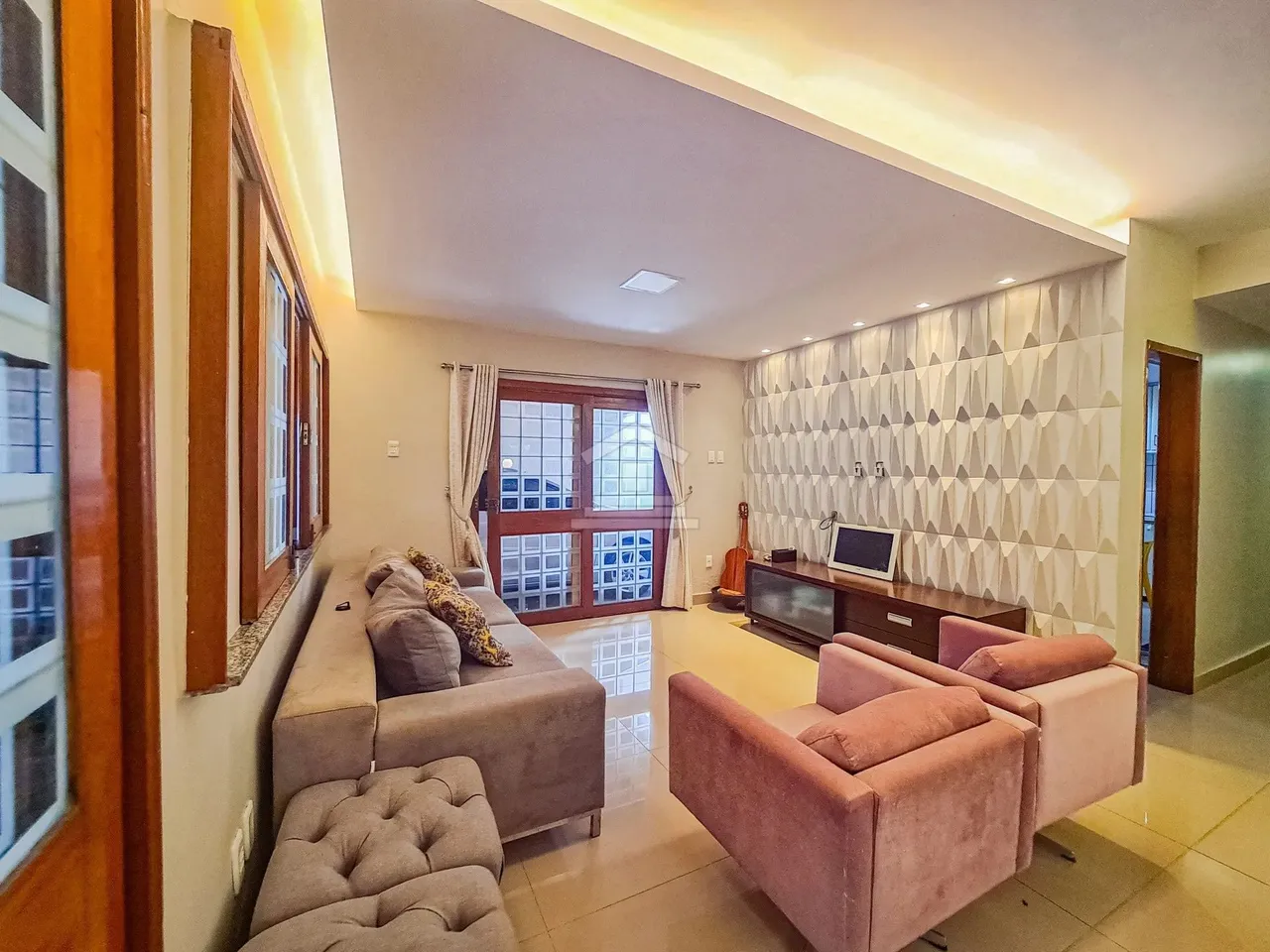 Casa à venda na Zona Norte com 03 quartos TR86935 THE - 6JCTB6