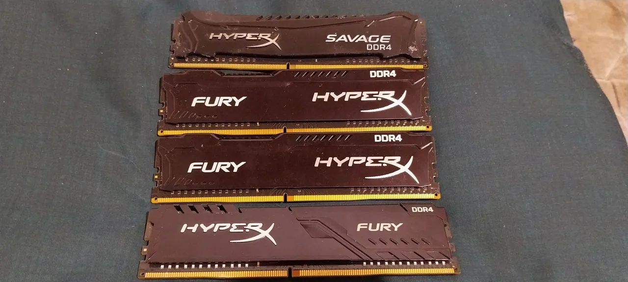 4 PENTES DE MEMÓRIA RAM DDR4 HYPERX 4GB