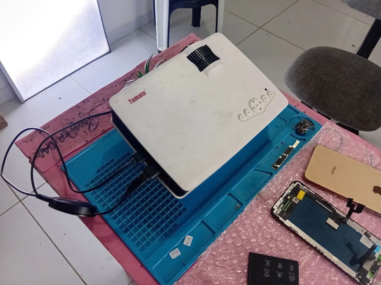 PROJETOR TOMATE COM CROMECAST64396663749378122