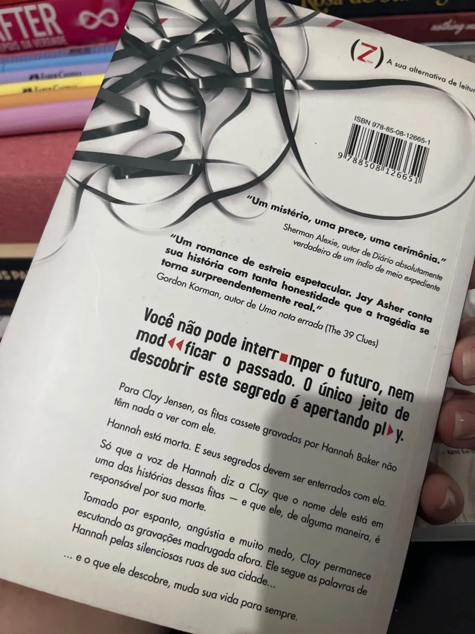 Livro Os 13 Porquês - Jay Asher - Foto 3