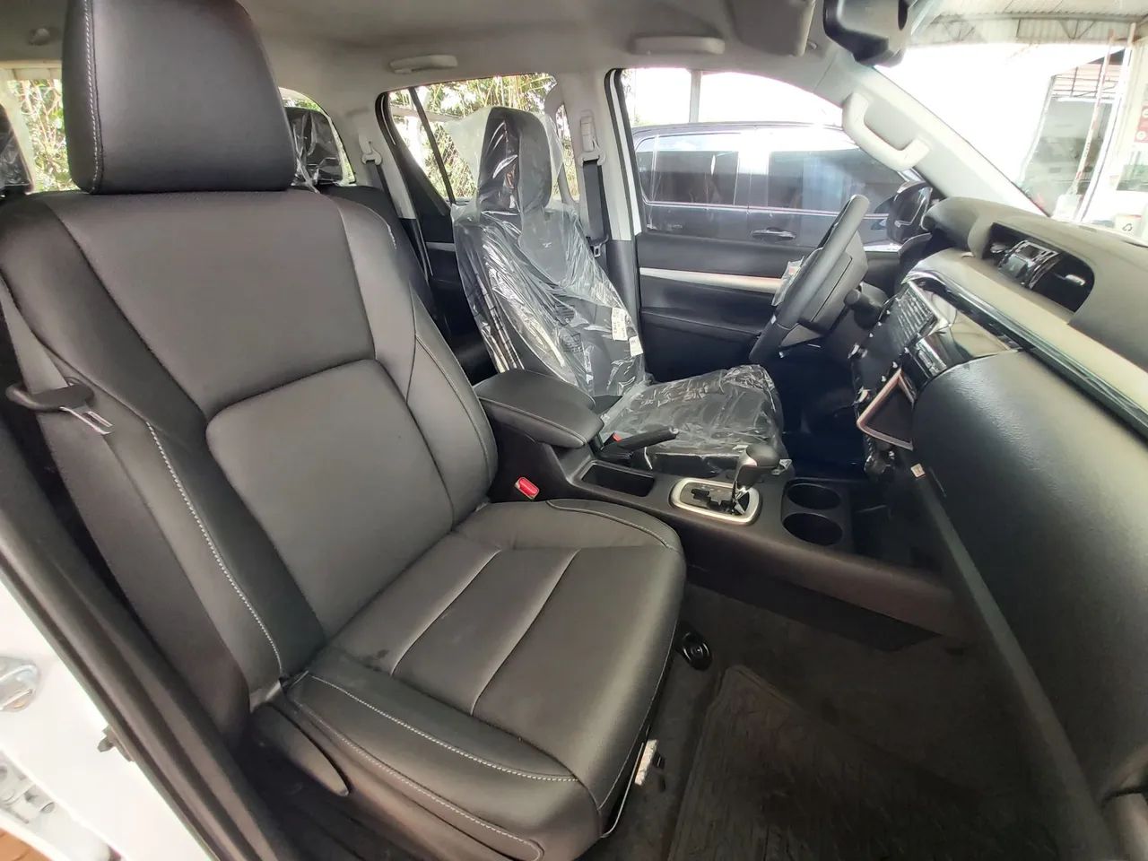 Hilux Srv 2.8 Dies. At. 4x4 0-km 2025 Completa  - Foto 5