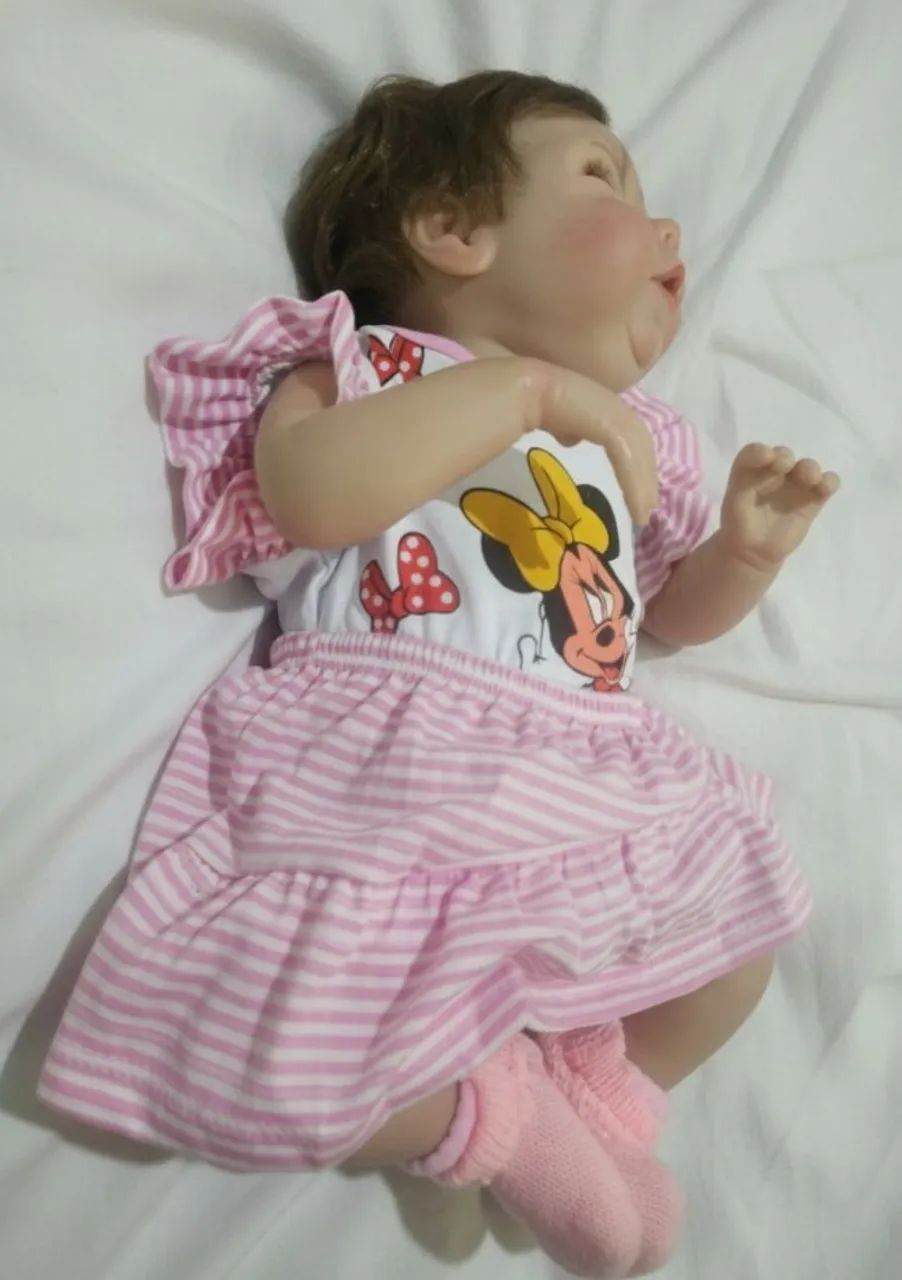 Bebê reborn realista com enxoval  - Foto 2