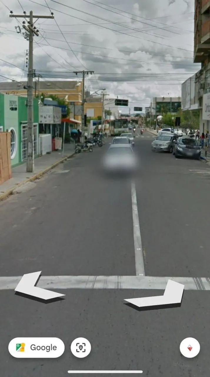 CASA/TERRENO APTO PARA CONSTRUÇÃO PREDIAL, BEM LOCALIZADO