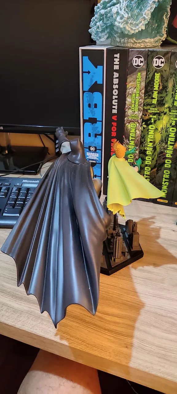 Batman e Robin Frank Miller Deluxe Art Scale 1/10 (Versão Regular) - Iron Studios  - Foto 3
