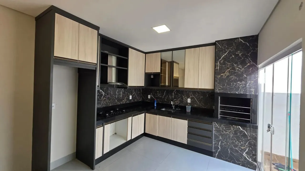 Alugo linda casa Condomínio Rubi