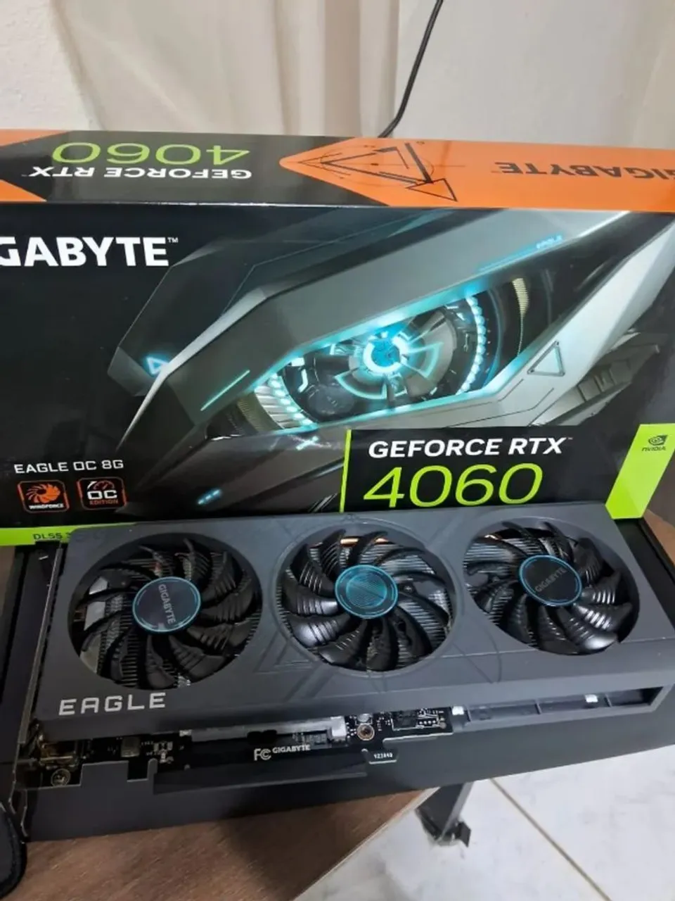 RTX 4060 EAGLE ACEITAMOS TROCAS